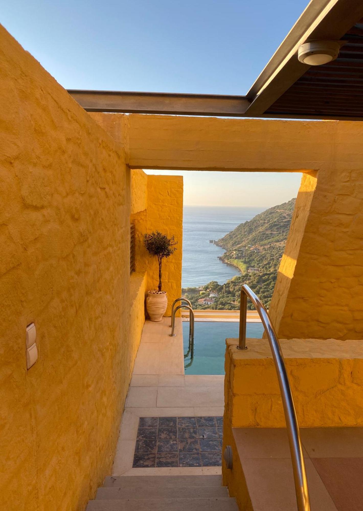 Beachfront Ravdoucha Epavlis Eleni Villa - Pool, Hot Tub, Gym, Sauna, Private Parking, Wifi Chania  Zewnętrze zdjęcie